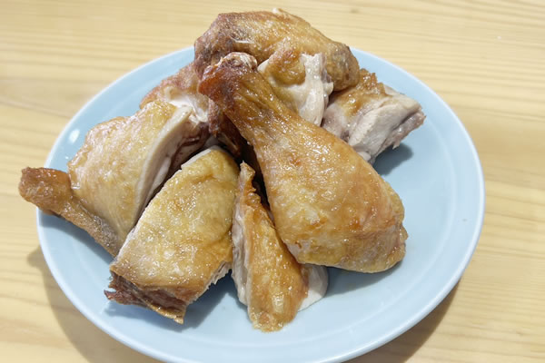 自慢の逸品「ひな鶏の素揚げ」のイメージ